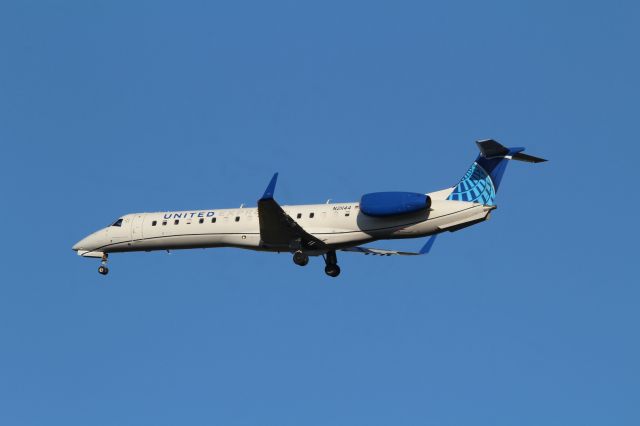 Embraer ERJ-135 (N21144)