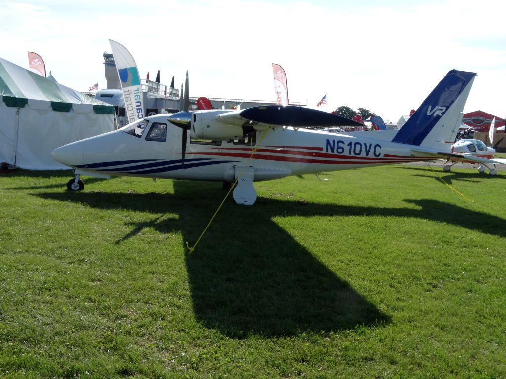 Partenavia P-68 (N610VC)