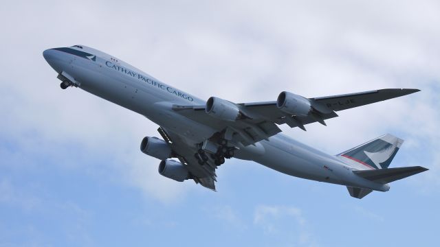 BOEING 747-8 (B-LJE) - CPA3337 departs runway 34L on its delivery flight to VHHH/HKG on 10/31/11.