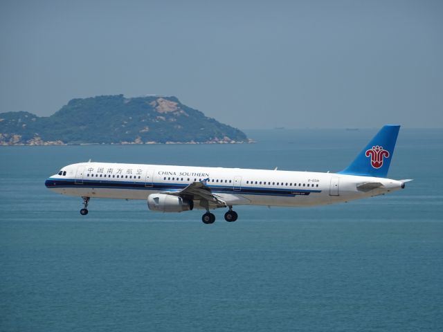 Airbus A321 (B-6581)