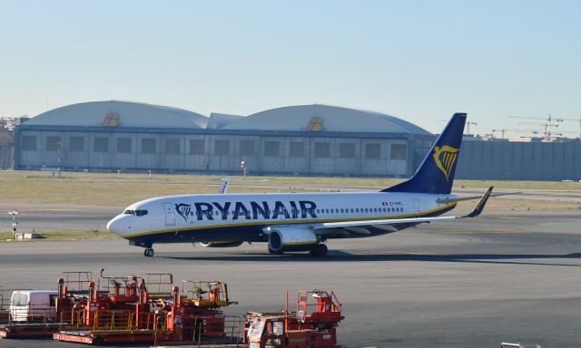 Boeing 737-800 (EI-FRC) - Ryanair Boeing 737-8AS(WL) EI-FRC in Madrid 