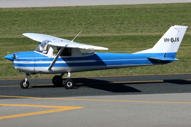 Cessna Commuter (VH-BJS)