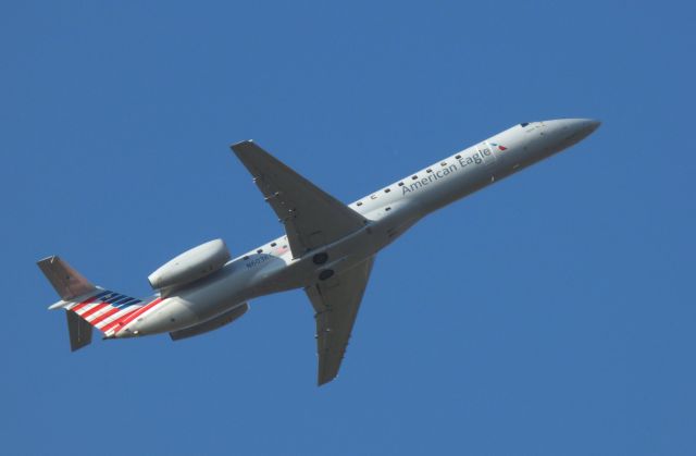 Embraer ERJ-145 (N603KC) - Shown here is an American Eagle Embraer E145 a few moments after departure in the Autumn of 2016.