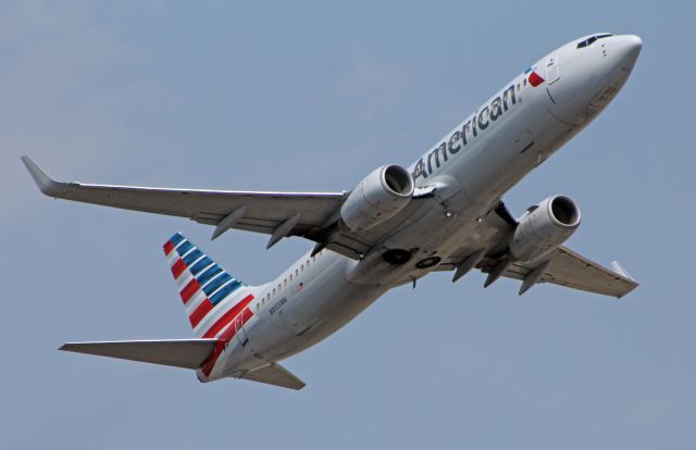 Boeing 737-800 (N855NN) - American Airlines / Boeing 737-823 / MSN 40582 / N855NN / MMMX 04/2020