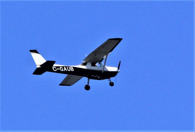 C-GAUB — - C-GAUB CESSNA 152 CARGAIR LTEE QC. survolant la ville de Lavaltrie QC. le 20-06-2022 à 15:47