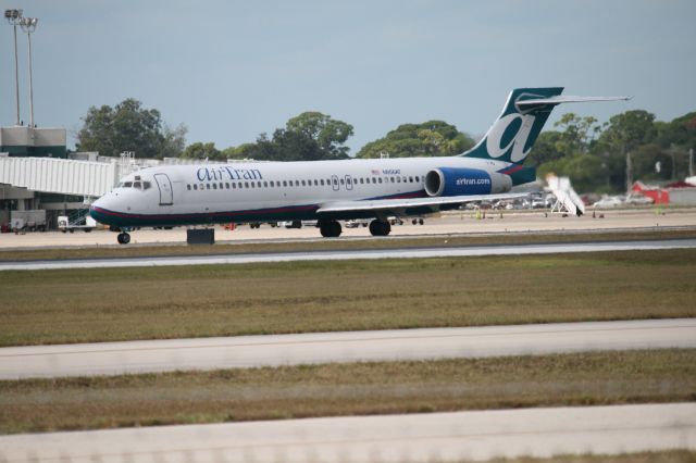 Boeing 717-200 (N956AT)