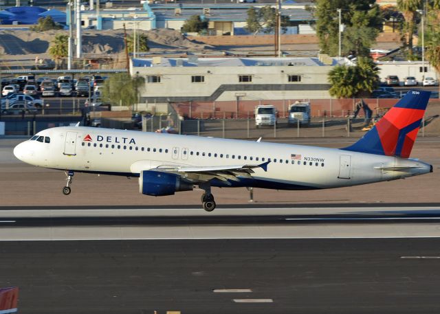 Airbus A320 (N330NW)