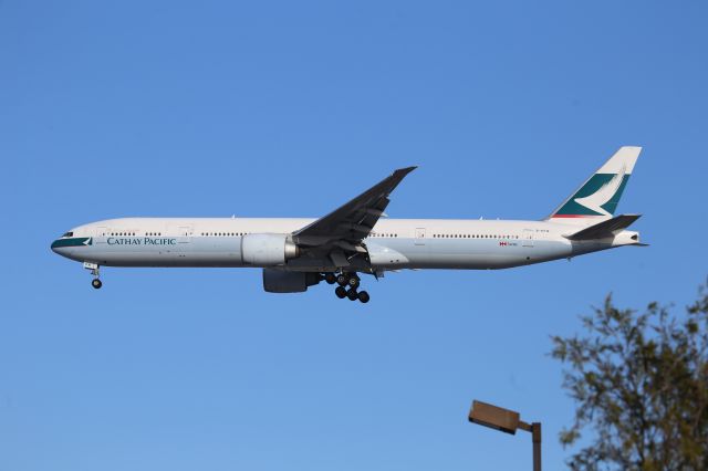 BOEING 777-300ER (B-KPW)