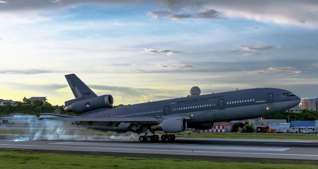 McDonnell Douglas DC-10 (T264) - Royal Netherlands Air force K-DC10 T264 callsign NAF40 landing at TNCM St Maarten at sunset!! 07/09/2019