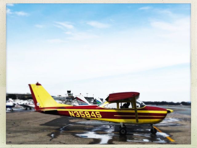 Cessna Skylane (N3584S)
