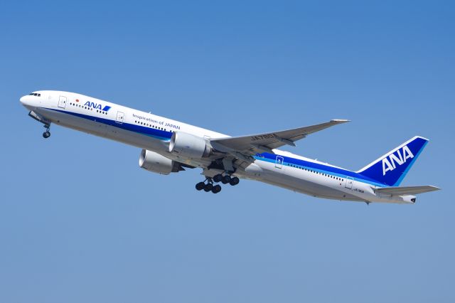 BOEING 777-300 (JA780A)