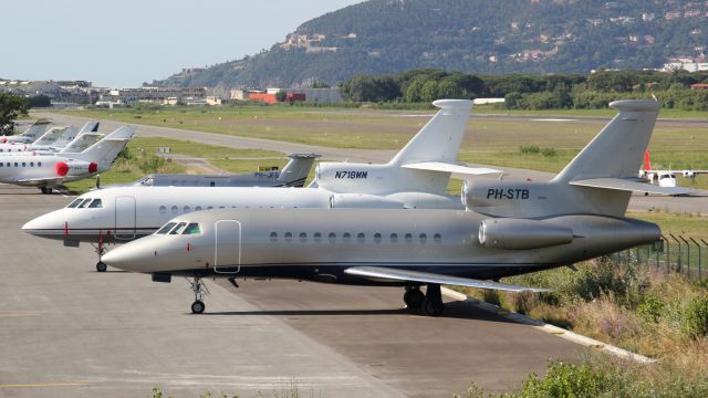 Dassault Falcon 900 (PH-STB)