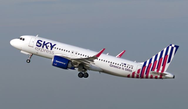 Airbus A320 (SX-IOG) - during take off at DUS / EDDL  01.29.2024