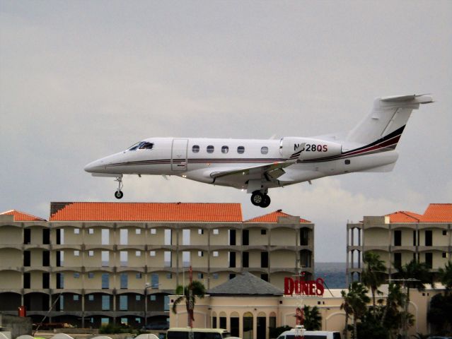 Hawker 800 (N828QS)