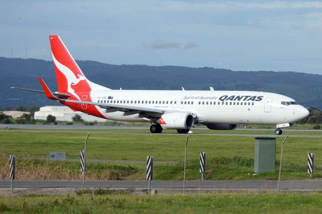 Boeing 737-800 (VH-VZE) - On taxiway heading for take-off on runway 05. Thursday, 19 June 2014.