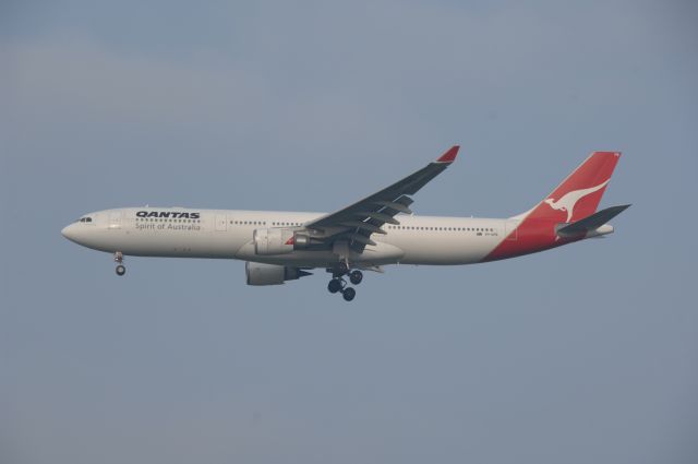 Airbus A330-300 (VH-QPB) - Final Approach to Natita Intl Airport R/W16L on 2008/8/3