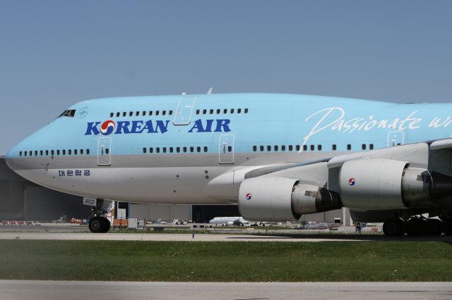 Boeing 747-400 (HL7402) - August 30, 2008 - Leaving Toronto