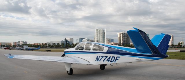 Beechcraft 35 Bonanza (N774DF)