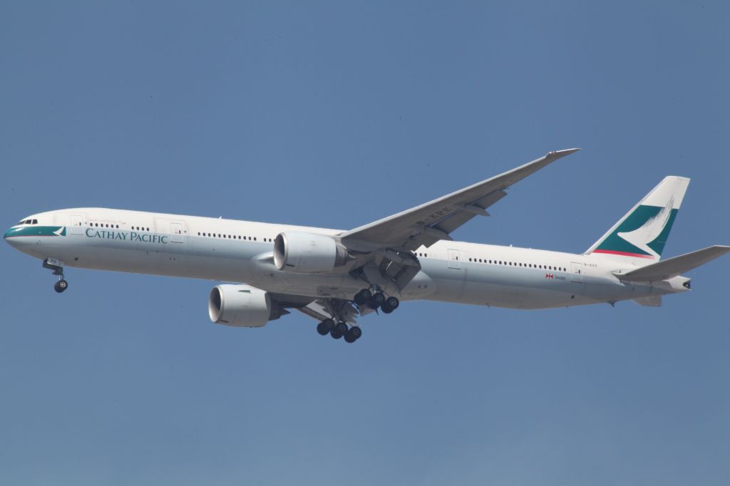 BOEING 777-300ER (B-KPE)