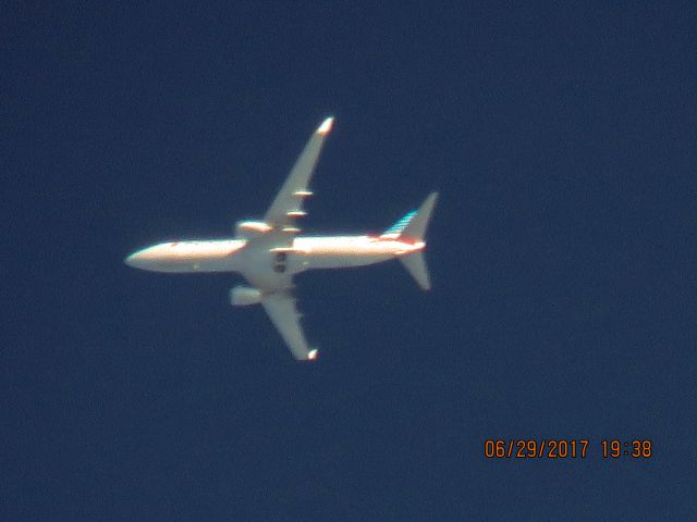 Boeing 737-800 (N882NN)