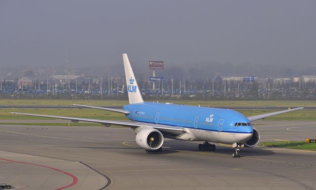 Boeing 777-200 (PH-BQO) - KLM Boeing 777-206(ER) PH-BQO in Amsterdam 