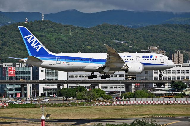 Boeing 787-8 (JA840A)