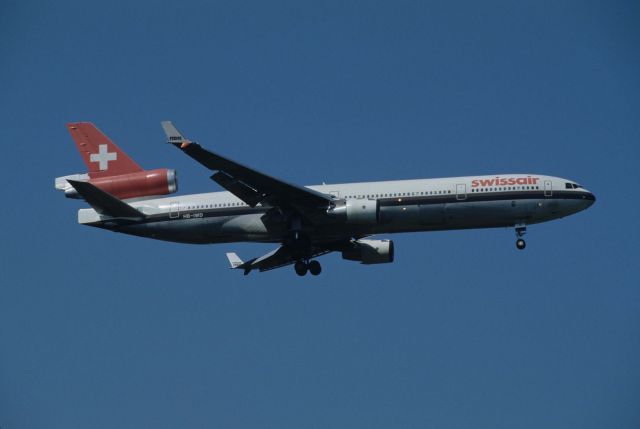 Boeing MD-11 (HB-IWD) - Final Approach to Narita Intl Airport Rwy34 on 1993/05/16