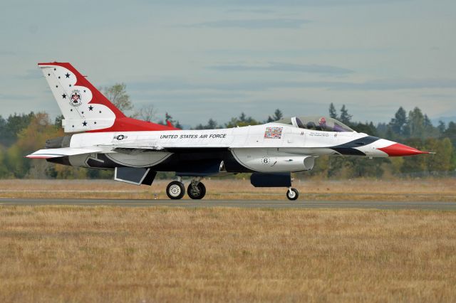 Lockheed F-16 Fighting Falcon (AALF6) - USAF demo team - Thunderbirds