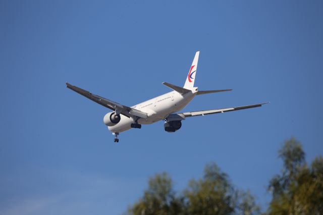 BOEING 777-300ER (B-7343)