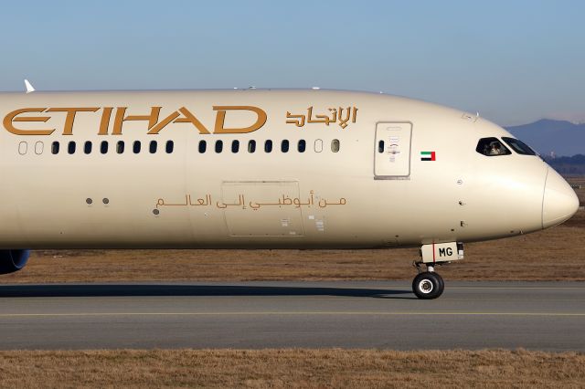 Boeing 787-8 (A6-BMG)