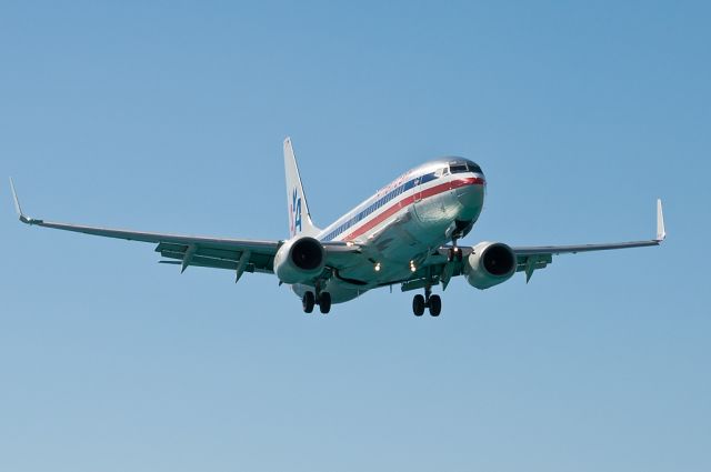 Boeing 737-800 —