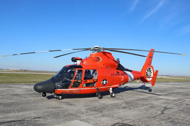 Aerospatiale Dauphin 2 (SA-365C) (N6560) - A US Coast Guard Eurocopter MH-65D Dolphin (c/n 6243) from CGAS Detroit at Burke Lakefront Airport on Sunday 9 Dec 2018.