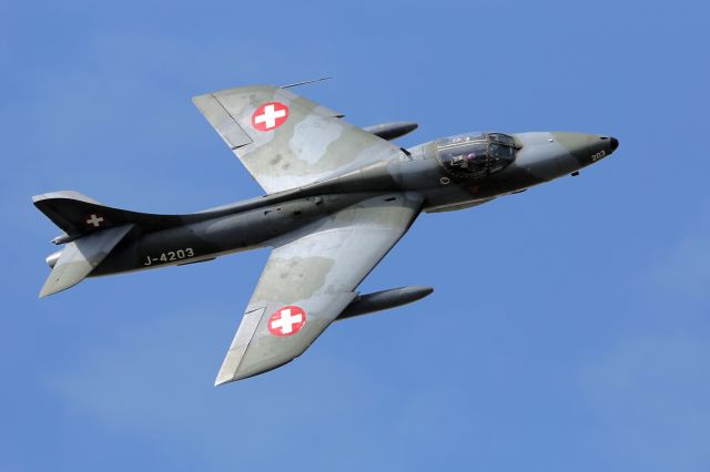 Hawker Hunter (HB-RVW)