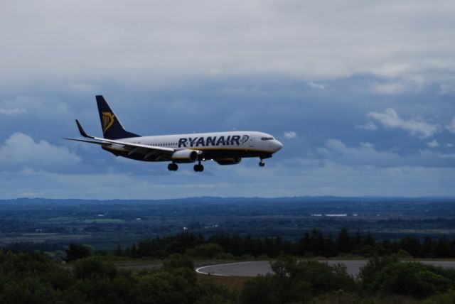 Boeing 737-800 (EI-DYE)