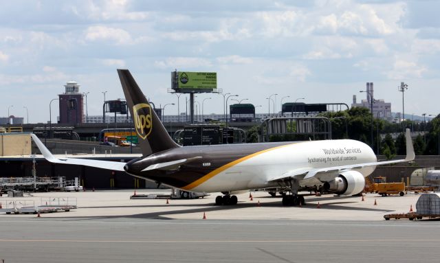 BOEING 767-300 (N308UP) - Now with winglets