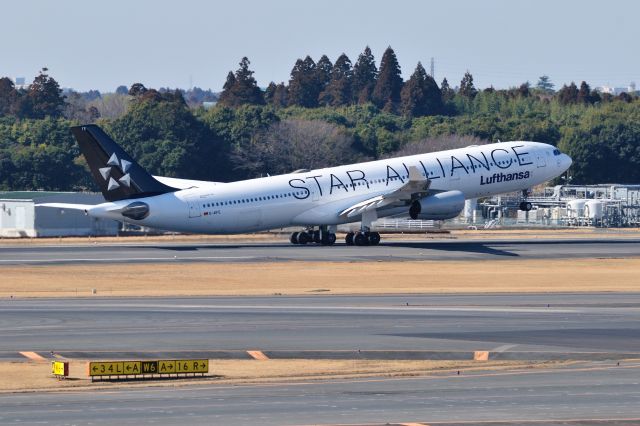 Airbus A340-300 (D-AIFE) - 2016/2/11