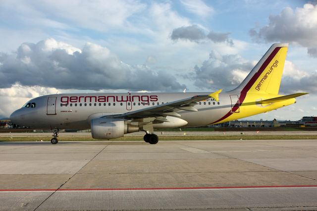 Airbus A320 (D-AKNL)