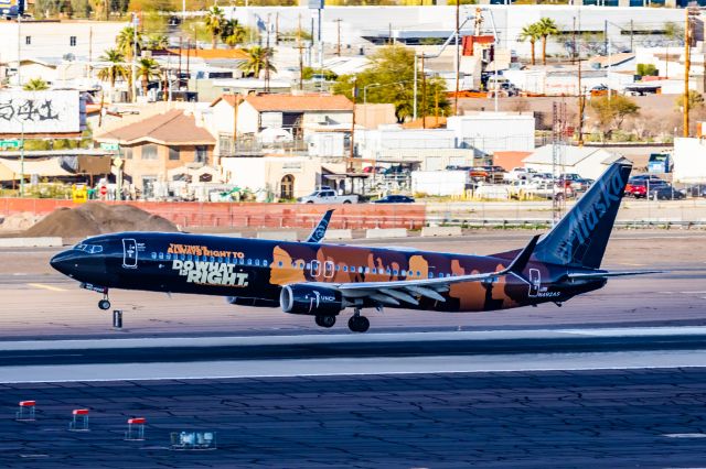 Boeing 737-900 (N492AS) - An Alaska Airlines 737-900 in UNCF special livery landing at PHX on 2/28/23. Taken with a Canon R7 and Canon EF 100-400 L ii lens.
