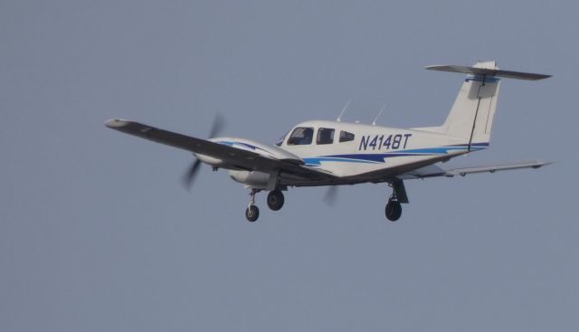 Piper PA-44 Seminole (N4148T) - On final is this 1999 Piper Seminole PA-44-180 in the Winter of 2020.