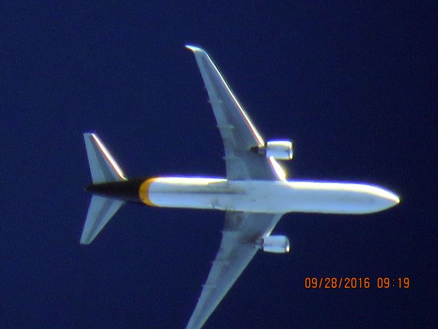 BOEING 767-300 (N344UP)