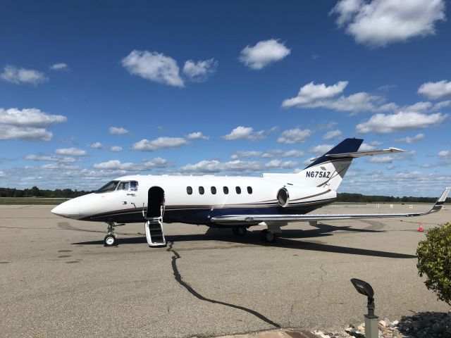 Hawker 800 (N675AZ)