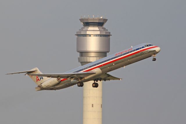 McDonnell Douglas MD-80 (N70425) - An early evening departure for AAL2208 from RWY 24L en route to Dallas-Fort Worth Intl (KDFW) on 2 May 2018.