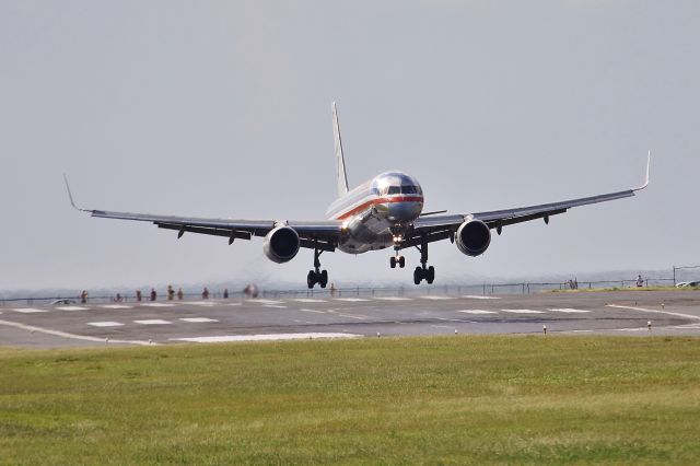 BOEING 767-300 (N611AM)