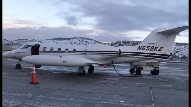 Learjet 35 (N653KZ)