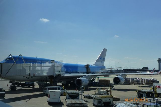 Boeing 747-400 (PH-BFF) - Del to KLM in 1990