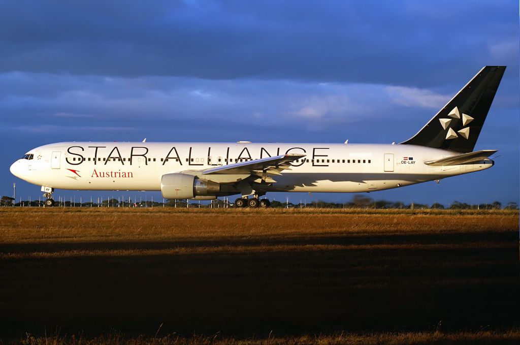 BOEING 767-300 (OE-LAY)