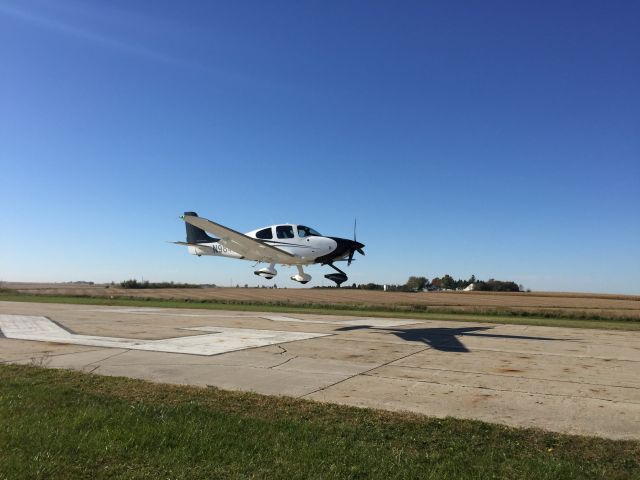 Cirrus SR-22 (N984KC) - Bath time