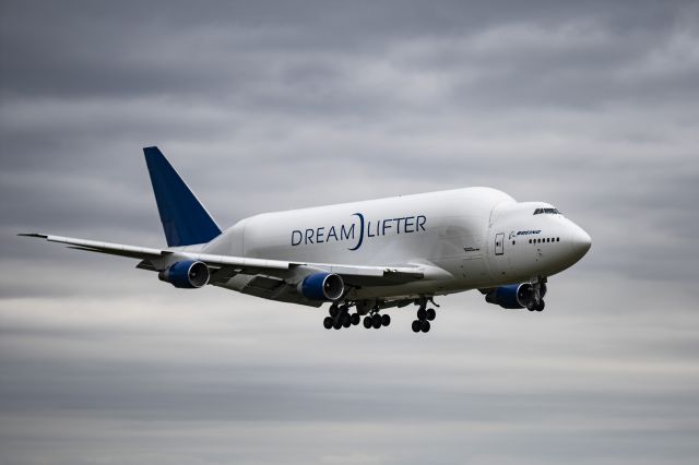 Boeing Dreamlifter (N249BA) - Dreamlifter on short final 16R