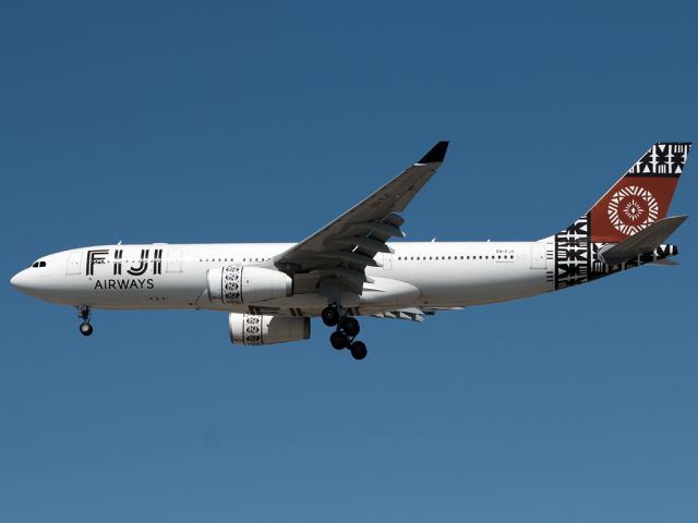 Airbus A330-200 (DQ-FJT)