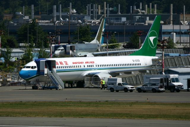 Boeing 737-900 (B-5109) - KRNT - B-5109 ( 33649/1755) Boeing 737-900 series new at Boeing Renton, 1st Flight was July 2005 and delivered 7/29/2005.